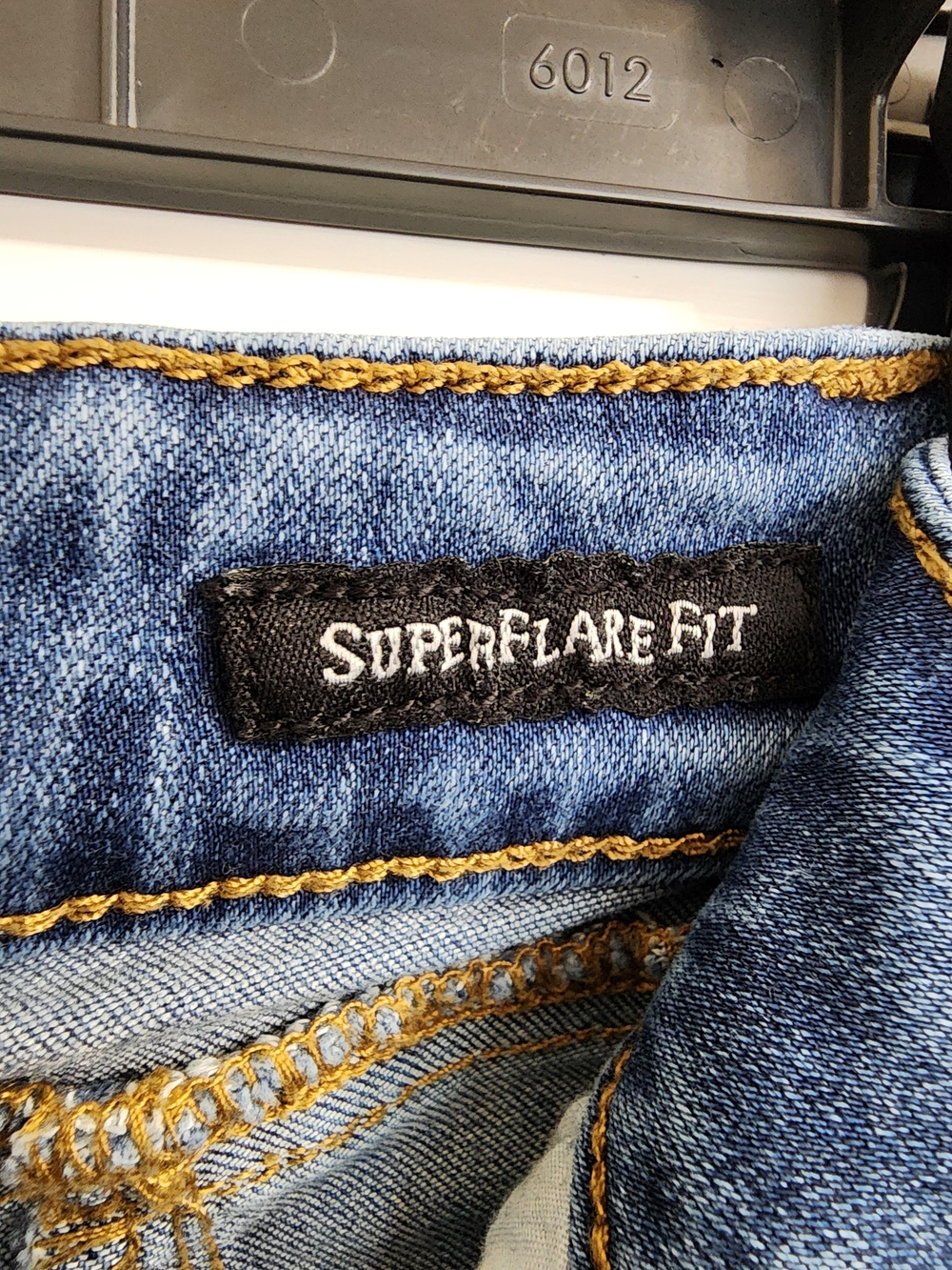 Judy Blue JB88380 Super Flare Jeans Raw Hem Pintuck Medium Wash 3/26 - Picture 12 of 16